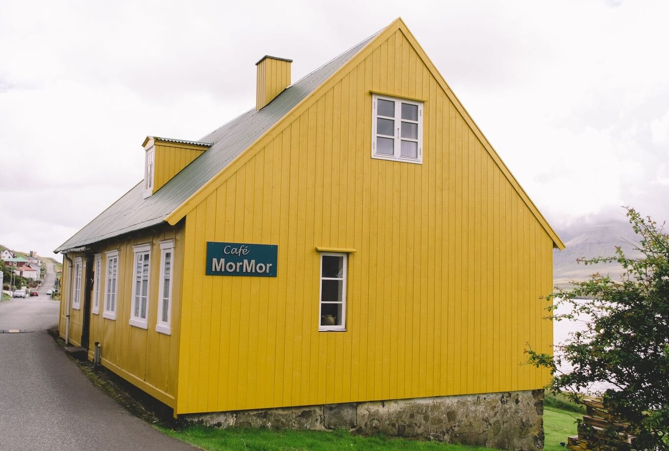 Gula húsið
